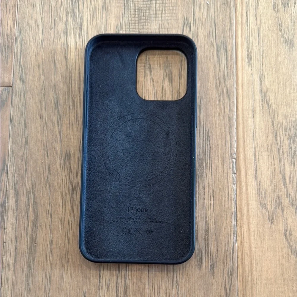 Apple sleek black
